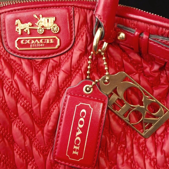 Like New Coach Madison Quilted Chevron 70th Annivsry Ltd. Edition 2 LG Hand Tags - Picture 2 of 9